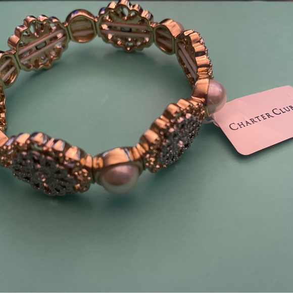 NWT Gold & Pearl Bracelet - Picture 3 of 5